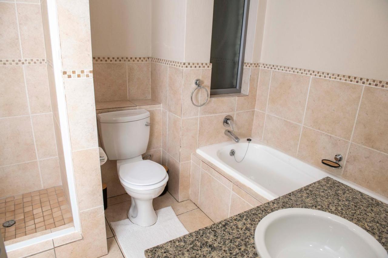 Grayston Exec Apartments Йоханнесбург Экстерьер фото