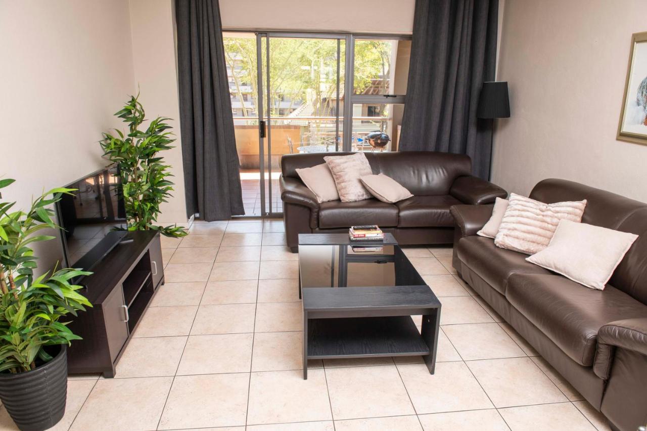 Grayston Exec Apartments Йоханнесбург Экстерьер фото