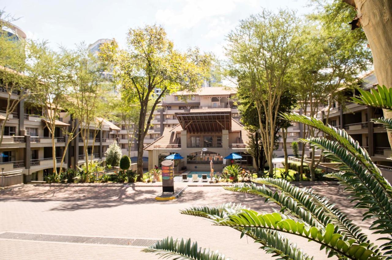 Grayston Exec Apartments Йоханнесбург Экстерьер фото